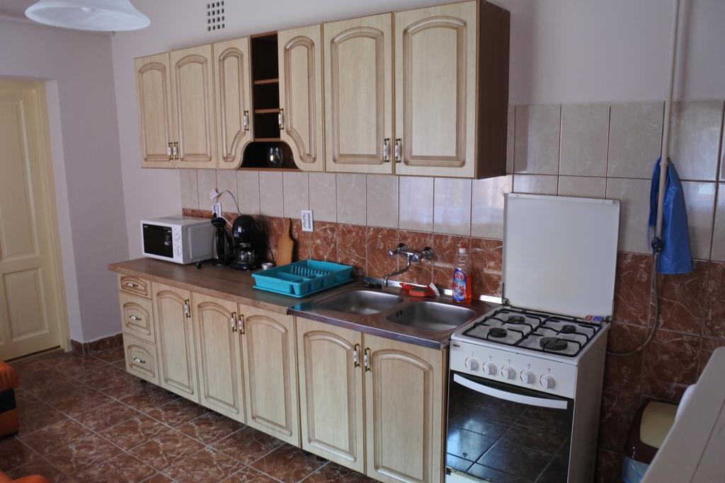 Kisasszony Apartman 埃格尔 外观 照片